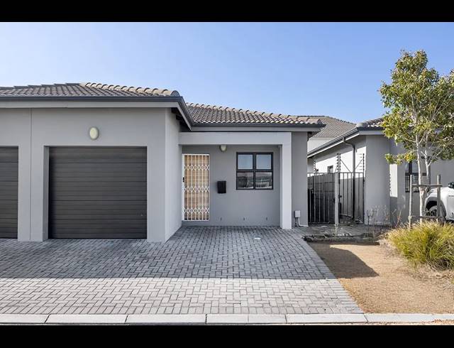 2 BEDROOM HOUSE FOR SALE IN PARKLANDS NORTH